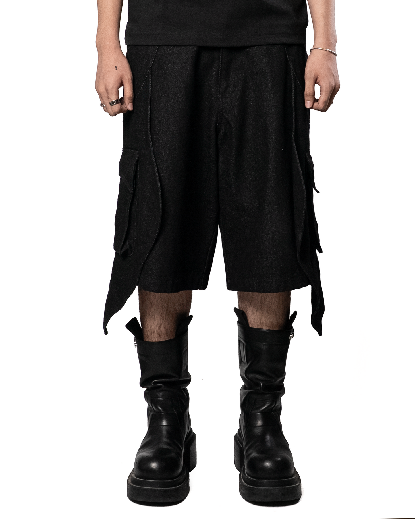 Tamashi Shorts Black