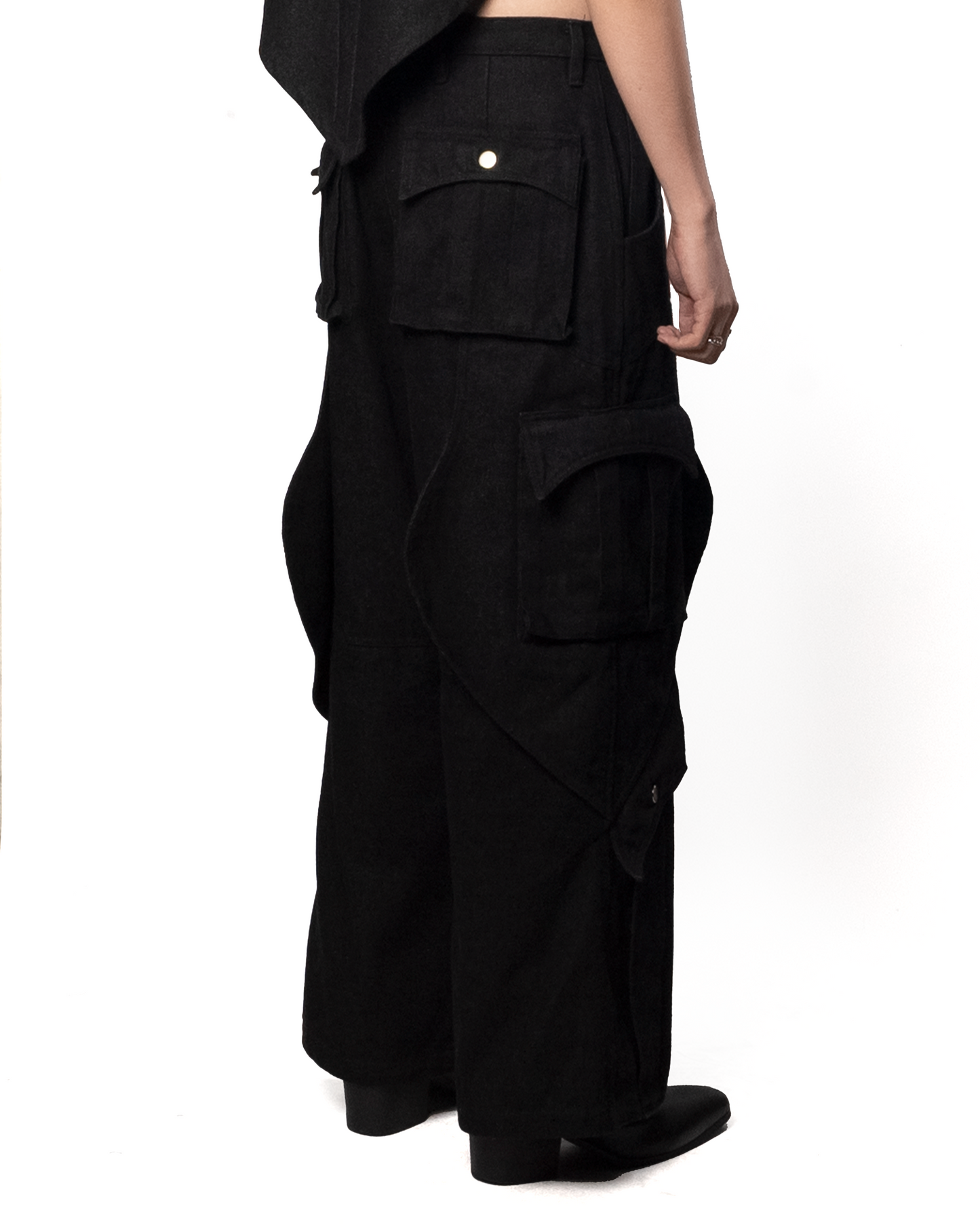 Tamashi Pants Black