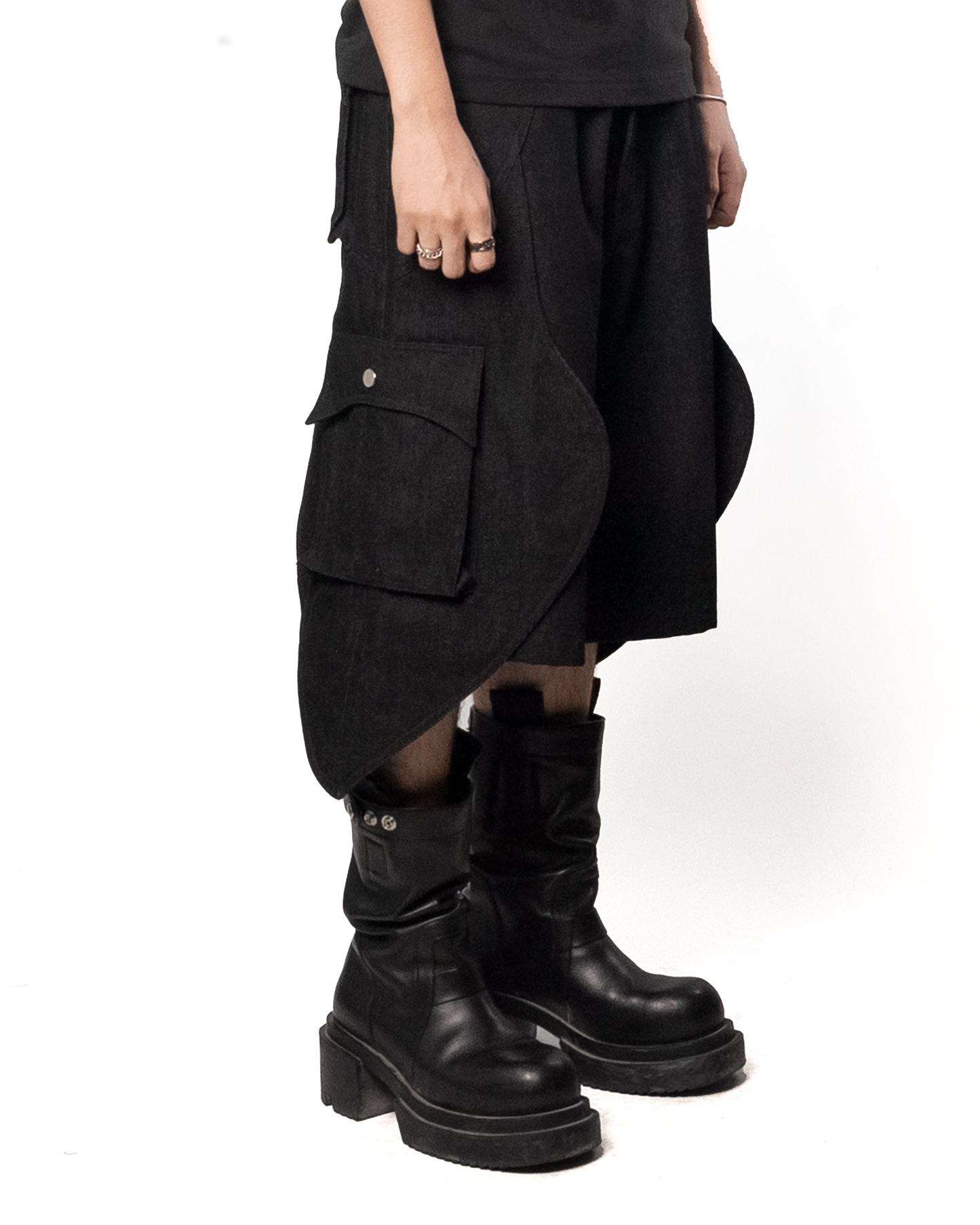 Tamashi Shorts Black